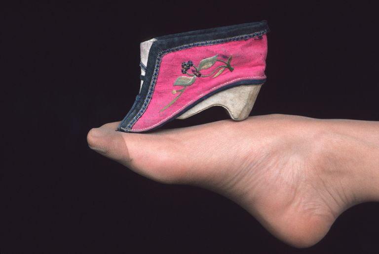 https://www.gettyimages.co.uk/detail/news-photo/1930s-chinese-shoe-made-for-women-with-bound-feet-news-photo/453150516