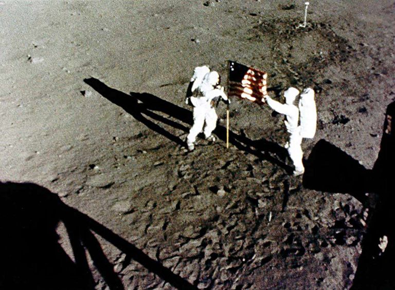 https://www.gettyimages.com/detail/news-photo/neil-armstrong-and-buzz-aldrin-raise-the-american-flag-on-news-photo/548176033