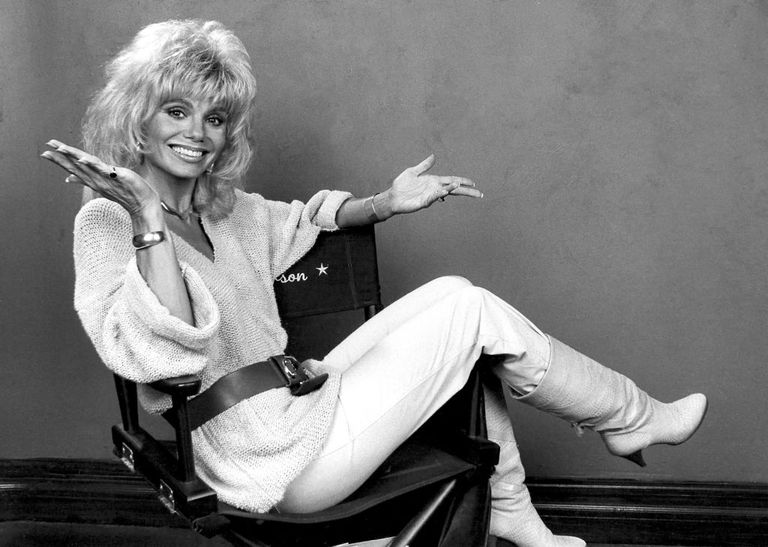 https://www.gettyimages.co.uk/detail/news-photo/actress-loni-anderson-in-photo-shoot-september-17-1986-in-news-photo/1421094620