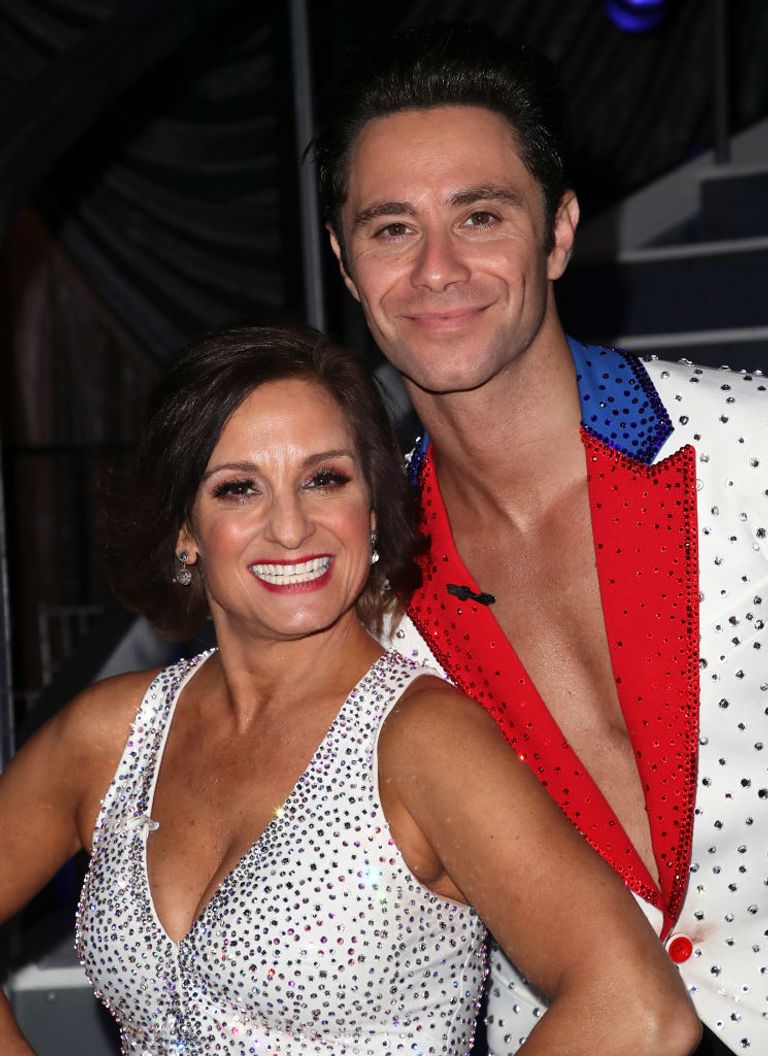 https://www.gettyimages.co.uk/detail/news-photo/mary-lou-retton-and-sasha-farber-pose-at-dancing-with-the-news-photo/1039718078