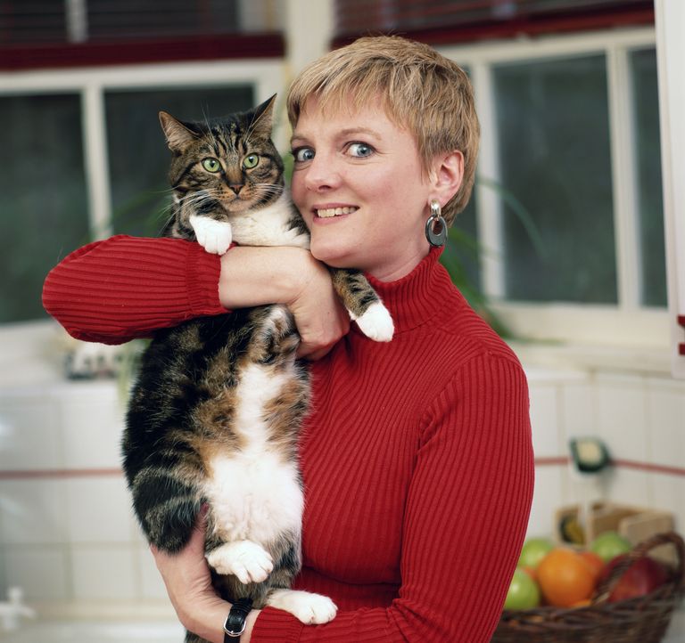 https://www.gettyimages.co.uk/detail/news-photo/american-actress-and-comedian-alison-arngrim-with-a-large-news-photo/90952843