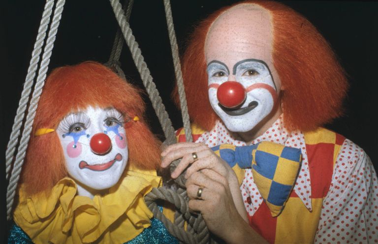 https://www.gettyimages.co.uk/detail/news-photo/husband-and-wife-circus-clowns-tammy-and-tom-parrish-of-news-photo/516487272?adppopup=true