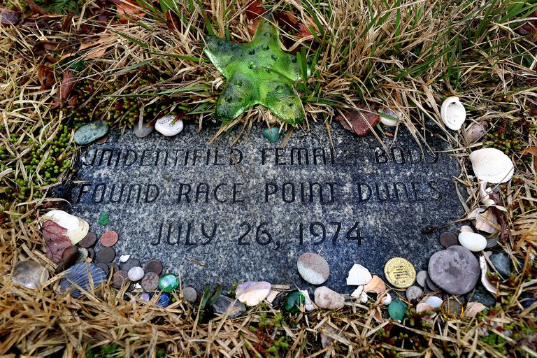 https://www.gettyimages.co.uk/detail/news-photo/provincetown-ma-trinkets-encircle-the-grave-marker-of-the-news-photo/1629294137