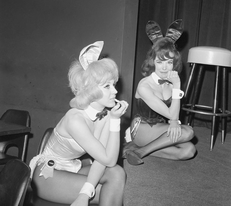 https://www.gettyimages.co.uk/detail/news-photo/two-playboy-bunnies-resting-at-a-playboy-club-on-southeast-news-photo/515391678