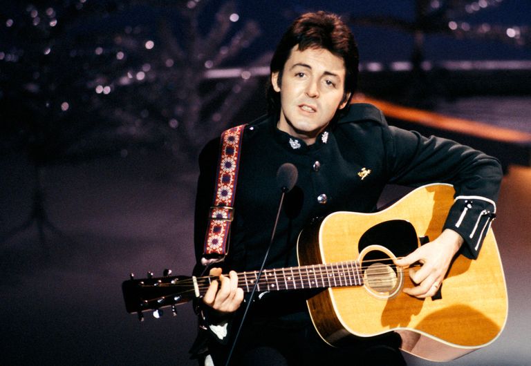 https://www.gettyimages.co.uk/detail/news-photo/photo-of-wings-and-paul-mccartney-in-wings-performing-on-tv-news-photo/84883245