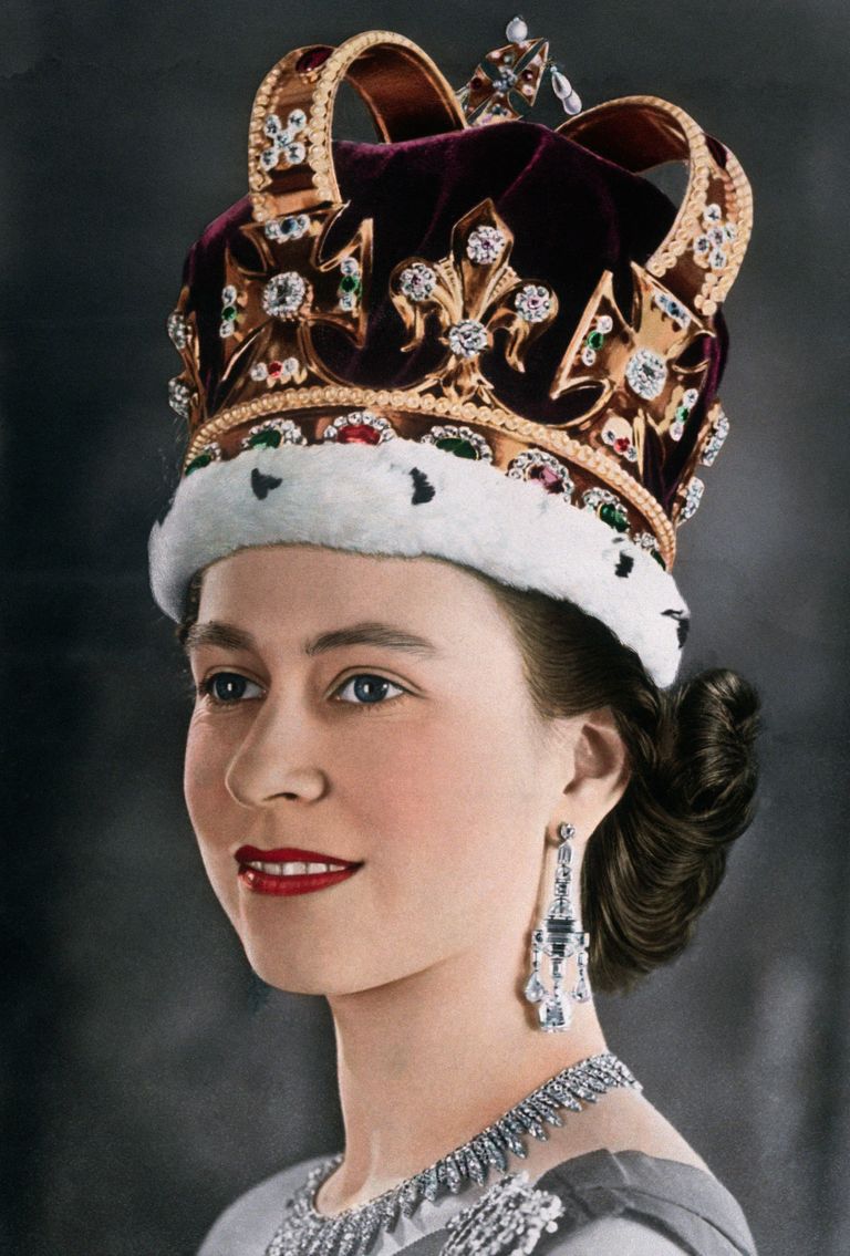 https://www.gettyimages.co.uk/detail/news-photo/portrait-of-young-elizabeth-ii-of-great-britain-and-news-photo/613465294?adppopup=true