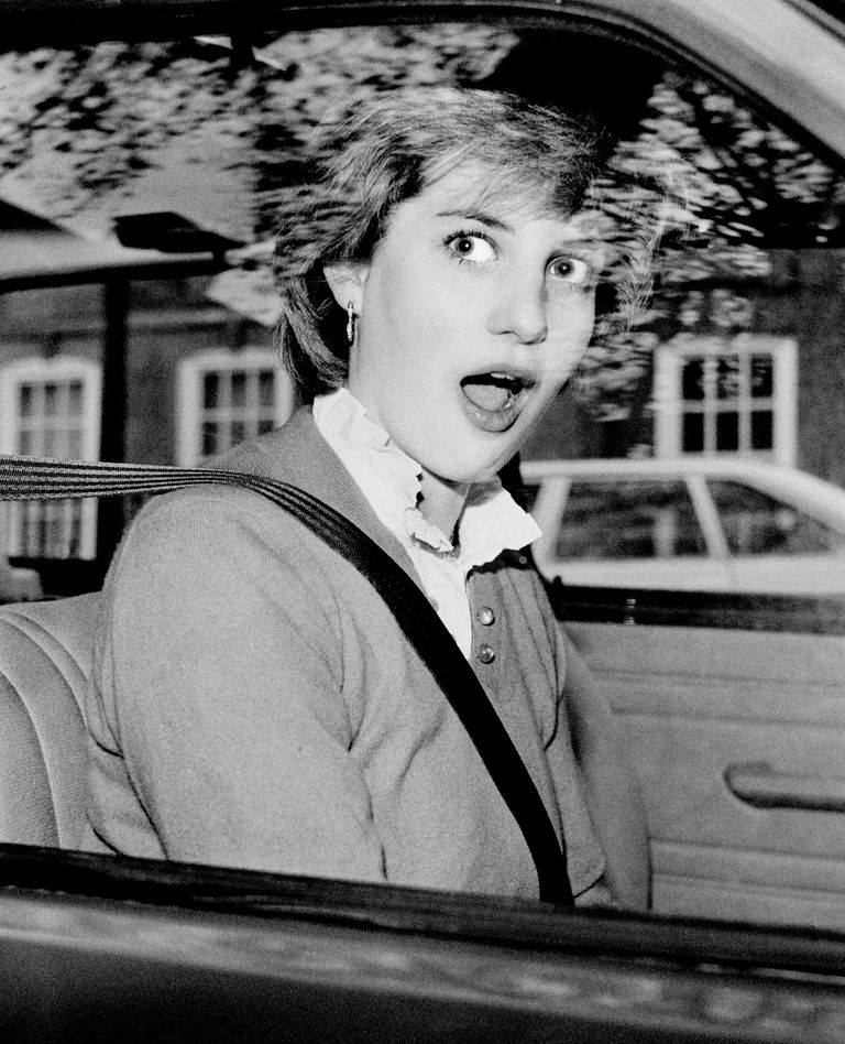 https://www.gettyimages.co.uk/detail/news-photo/lady-diana-spencer-is-startled-after-stalling-her-new-red-news-photo/57238693?adppopup=true
