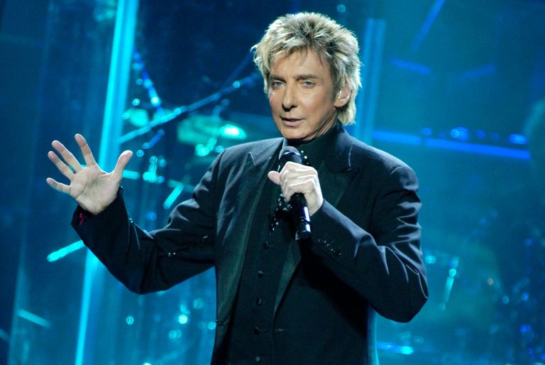 https://www.gettyimages.co.uk/detail/news-photo/barry-manilow-performs-at-hp-pavilion-on-february-15-2008-news-photo/1284122239