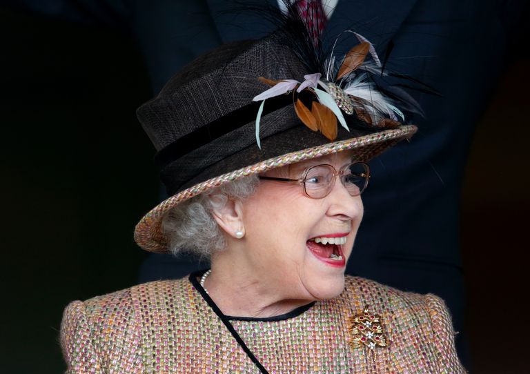 https://www.gettyimages.co.uk/detail/news-photo/queen-elizabeth-ii-watches-her-horse-sign-manual-run-in-and-news-photo/1317240936?adppopup=true
