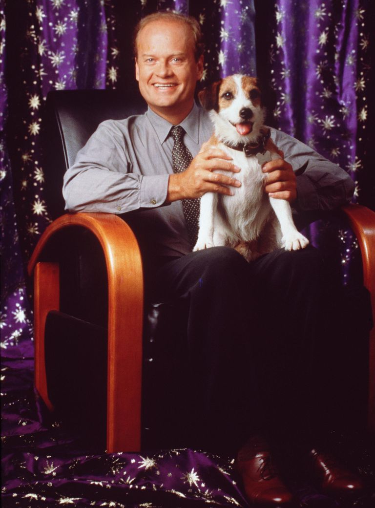 https://www.gettyimages.co.uk/detail/news-photo/eddie-the-dog-and-kelsey-grammer-of-frasier-news-photo/51096424