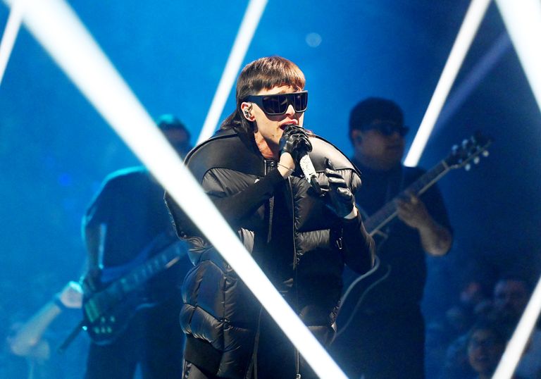 https://www.gettyimages.co.uk/detail/news-photo/peso-pluma-performs-onstage-at-the-2023-mtv-video-music-news-photo/1661397965
