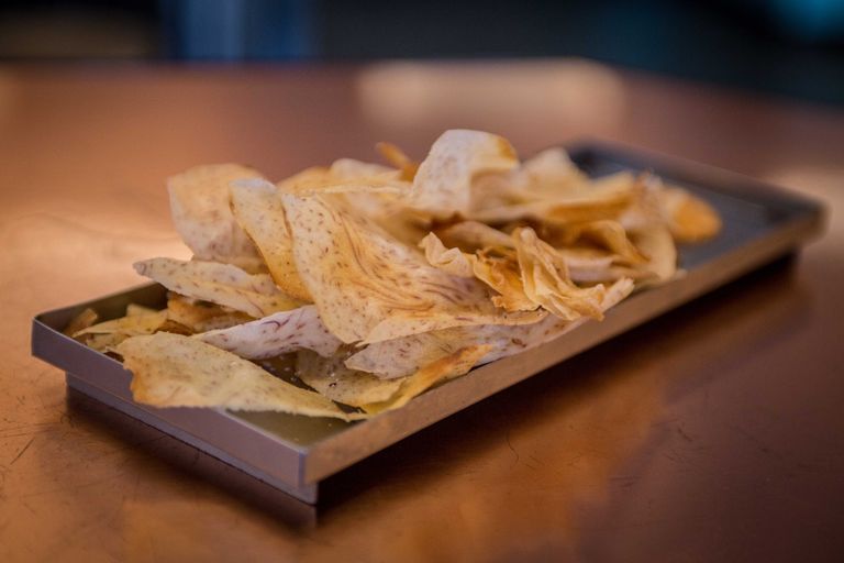 https://www.gettyimages.co.uk/detail/photo/plate-of-taro-chips-royalty-free-image/1810590740?phrase=STARCHY+CARBS&adppopup=true