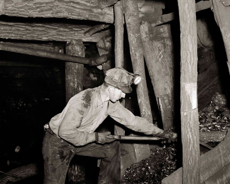 https://www.gettyimages.com/detail/news-photo/coal-miner-shovels-anthracite-at-a-philadelphia-reading-news-photo/1431382657