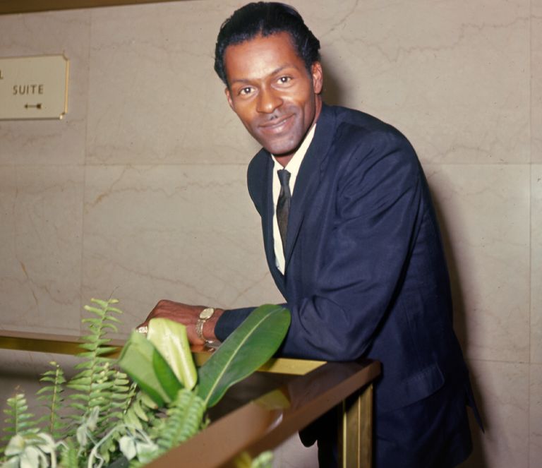 https://www.gettyimages.co.uk/detail/news-photo/rock-and-roll-musician-chuck-berry-poses-for-a-portrait-news-photo/74254365
