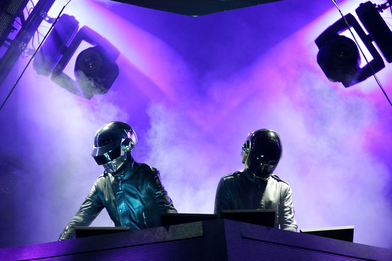 https://www.gettyimages.co.uk/detail/news-photo/daft-punk-performs-at-the-coachella-music-fesival-on-april-news-photo/57499913
