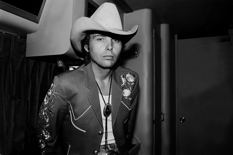 https://www.gettyimages.co.uk/detail/news-photo/portrait-of-american-country-musician-dwight-yoakam-as-he-news-photo/1219772855?adppopup=true