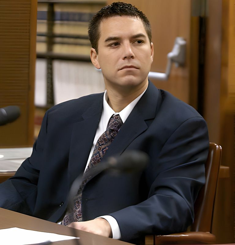 https://www.gettyimages.co.uk/detail/news-photo/scott-peterson-appears-at-a-hearing-in-stanislaus-county-news-photo/2456166