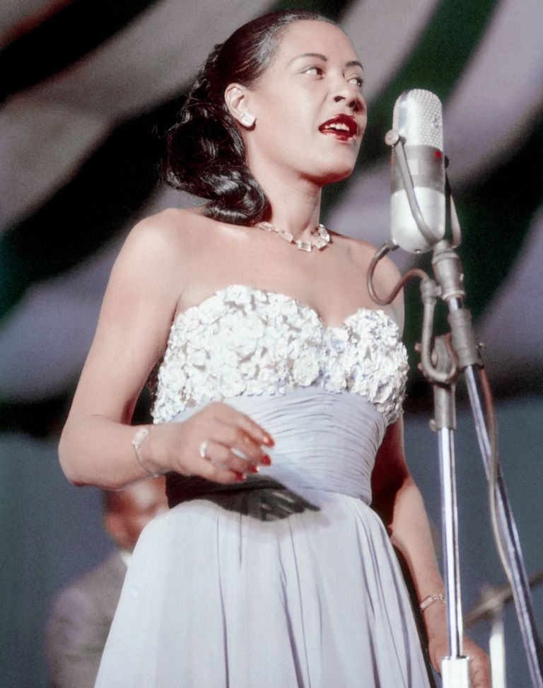 https://www.gettyimages.co.uk/detail/news-photo/jazz-and-blues-singer-billie-holiday-performs-at-the-news-photo/167855118