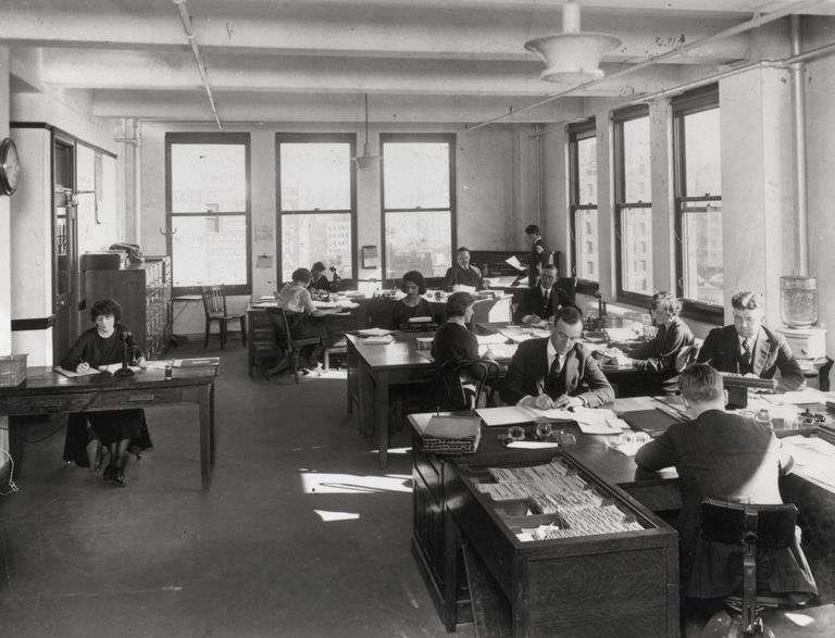https://www.gettyimages.com/detail/news-photo/office-workers-in-1921-news-photo/541662376