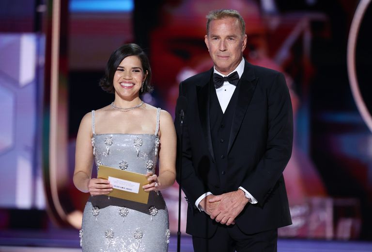 https://www.gettyimages.com/detail/news-photo/america-ferrera-and-kevin-costner-at-the-81st-golden-globe-news-photo/1908166401?adppopup=true