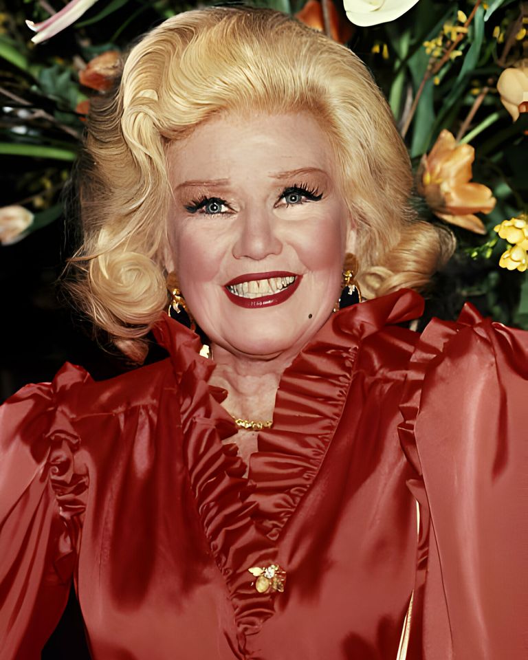 https://www.gettyimages.co.uk/detail/news-photo/ginger-rogers-circa-1982-in-new-york-city-news-photo/609356555