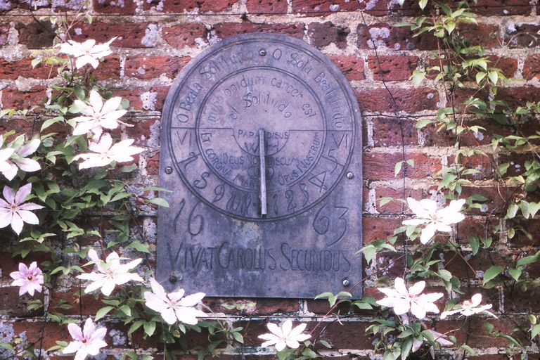 https://www.gettyimages.com/detail/news-photo/sundial-dated-1663-in-grounds-of-polesdon-lacey-surrey-20th-news-photo/586343044