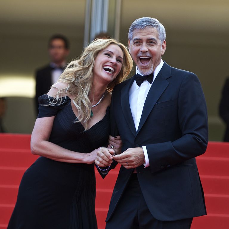 https://www.gettyimages.com/detail/news-photo/cast-members-george-clooney-and-julia-roberts-pose-on-the-news-photo/531215678