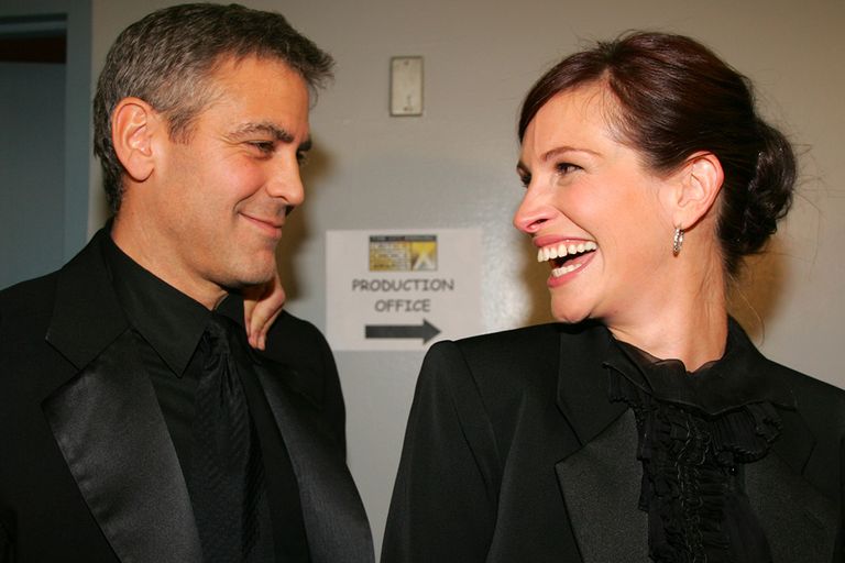 https://www.gettyimages.com/detail/news-photo/george-clooney-and-julia-roberts-during-11th-annual-critics-news-photo/106861680