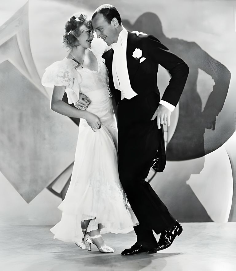 https://www.gettyimages.co.uk/detail/news-photo/fred-astaire-and-ginger-rogers-dancing-in-moving-picture-news-photo/515169970