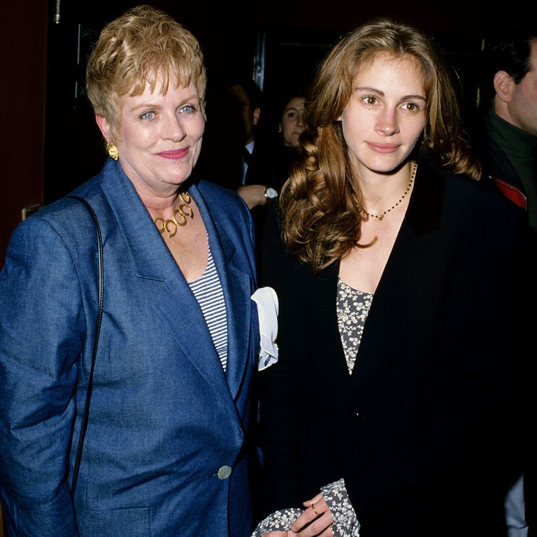 https://www.gettyimages.com/detail/news-photo/betty-lou-bredemus-and-julia-roberts-during-benny-joon-los-news-photo/115424412