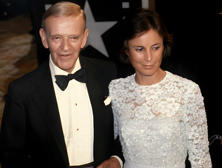 https://www.gettyimages.co.uk/detail/news-photo/fred-astaire-and-robyn-smith-attends-the-afi-life-news-photo/596707087
