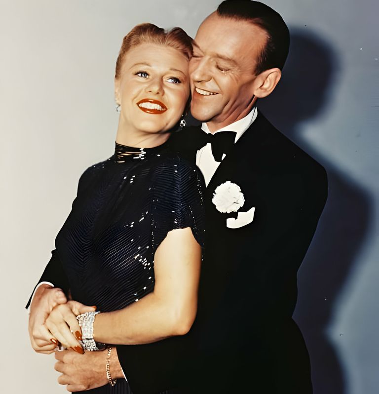 https://www.gettyimages.co.uk/detail/news-photo/fred-astaire-us-actor-and-dancer-wearing-a-black-dinner-news-photo/119684683