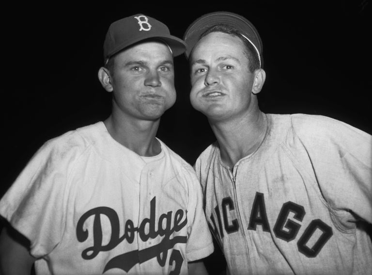 https://www.gettyimages.com/detail/news-photo/nelson-fox-of-the-brooklyn-dodgers-and-don-zimmer-of-the-news-photo/514877262