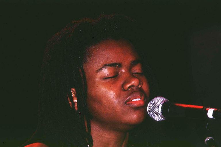 https://www.gettyimages.com/detail/news-photo/tracy-chapman-during-tracy-chapman-at-radio-city-music-hall-news-photo/115313500