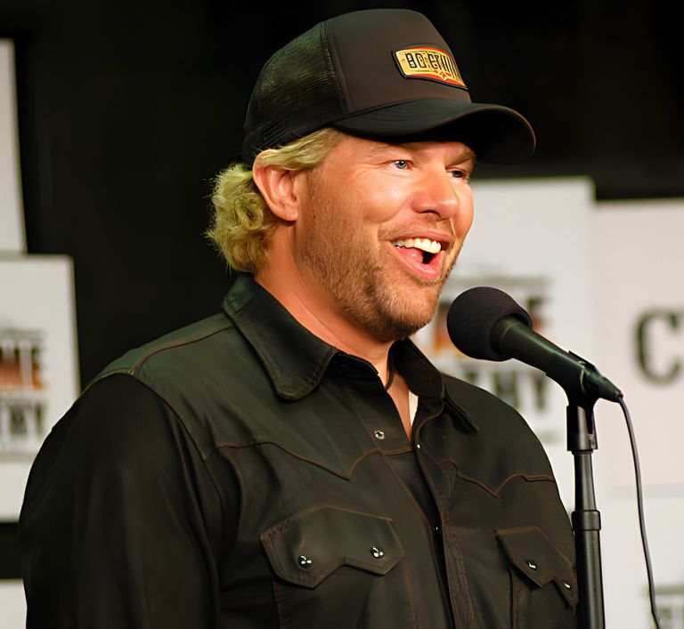 https://www.gettyimages.co.uk/detail/news-photo/toby-keith-winner-video-of-the-year-for-american-soldier-news-photo/531547817