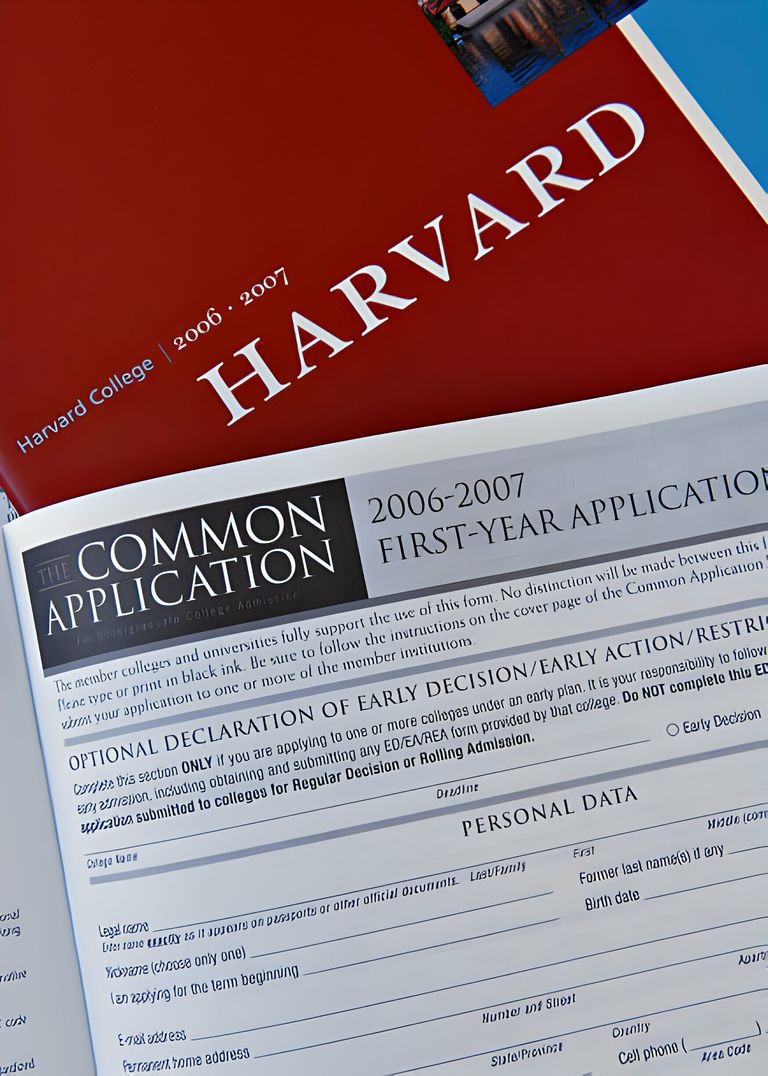 https://www.gettyimages.co.uk/detail/news-photo/harvard-university-undergraduate-admissions-application-is-news-photo/94588644