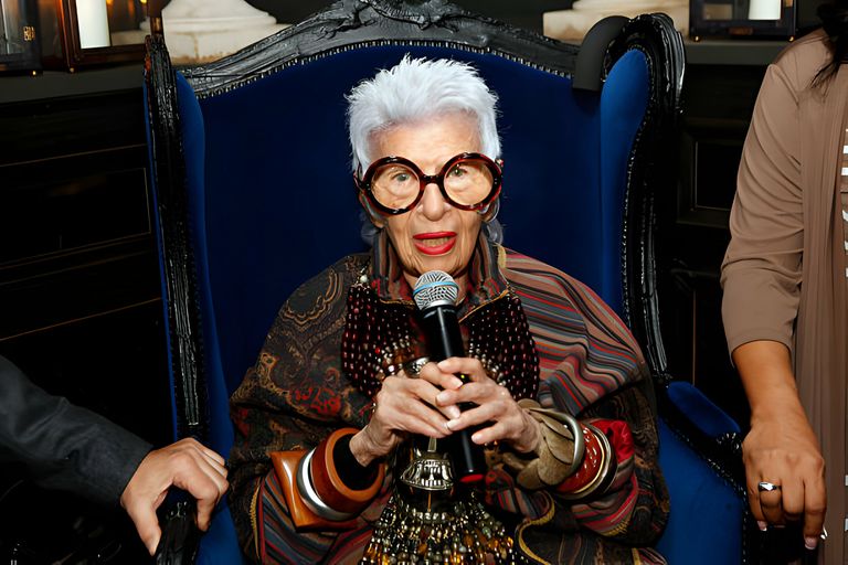 https://www.gettyimages.co.uk/detail/news-photo/iris-apfel-attends-iris-apfel-x-happy-socks-launch-at-news-photo/613067848