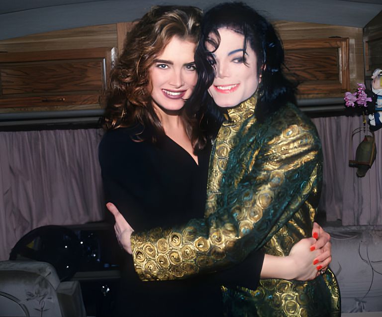 https://www.gettyimages.co.uk/detail/news-photo/michael-jackson-and-actor-brooke-shields-hug-at-the-grammy-news-photo/798546