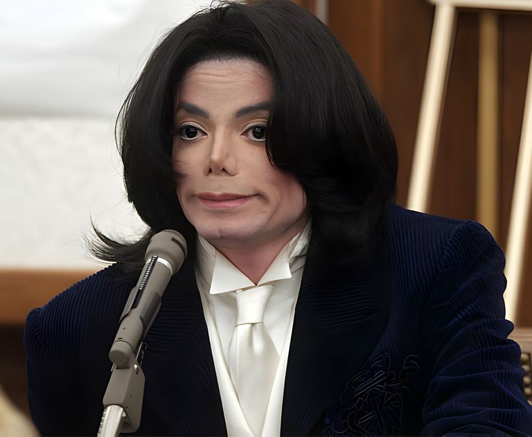 https://www.gettyimages.co.uk/detail/news-photo/singer-michael-jackson-testifies-during-his-civil-trial-in-news-photo/1671137