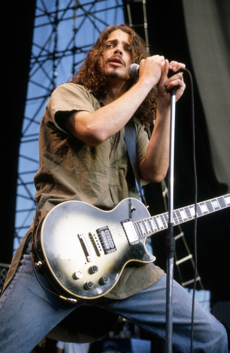 https://www.gettyimages.co.uk/detail/news-photo/chris-cornell-of-sound-garden-in-concert-in-1992-news-photo/1519364686