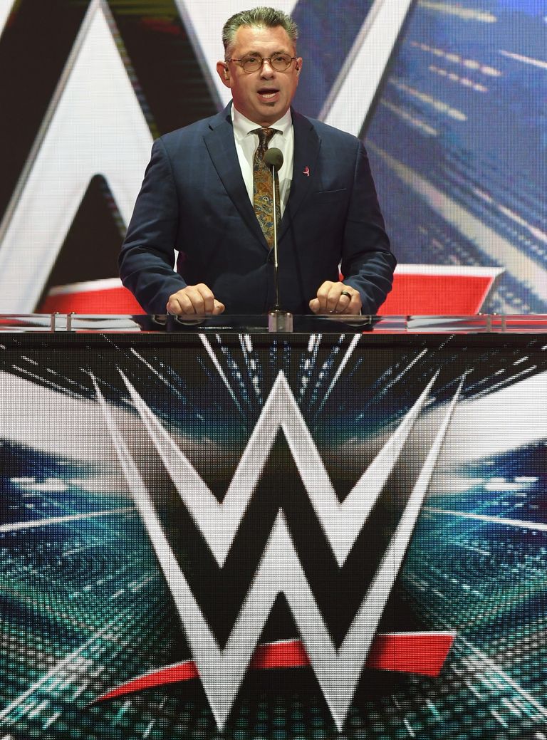 https://www.gettyimages.co.uk/detail/news-photo/commentator-michael-cole-speaks-at-a-wwe-news-conference-at-news-photo/1180515016