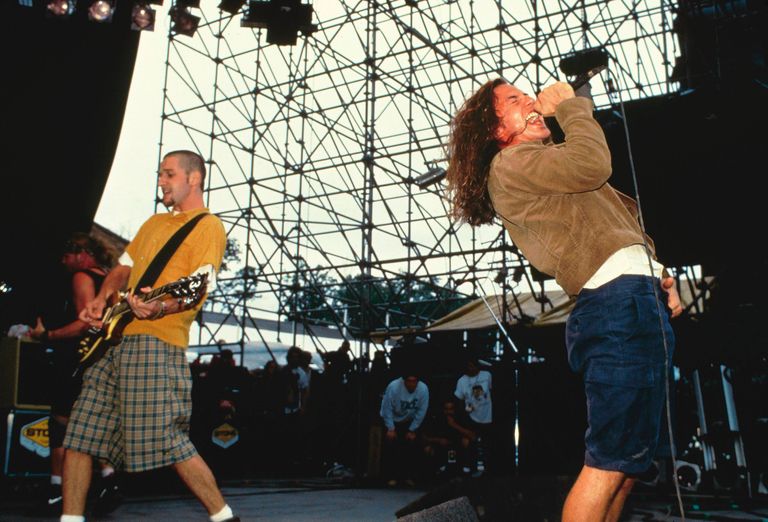 https://www.gettyimages.co.uk/detail/news-photo/photo-of-eddie-vedder-and-pearl-jam-and-stone-gossard-l-r-news-photo/85849125
