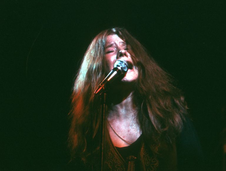 https://www.gettyimages.co.uk/detail/news-photo/singer-janis-joplin-and-big-brother-and-the-holding-company-news-photo/74278869