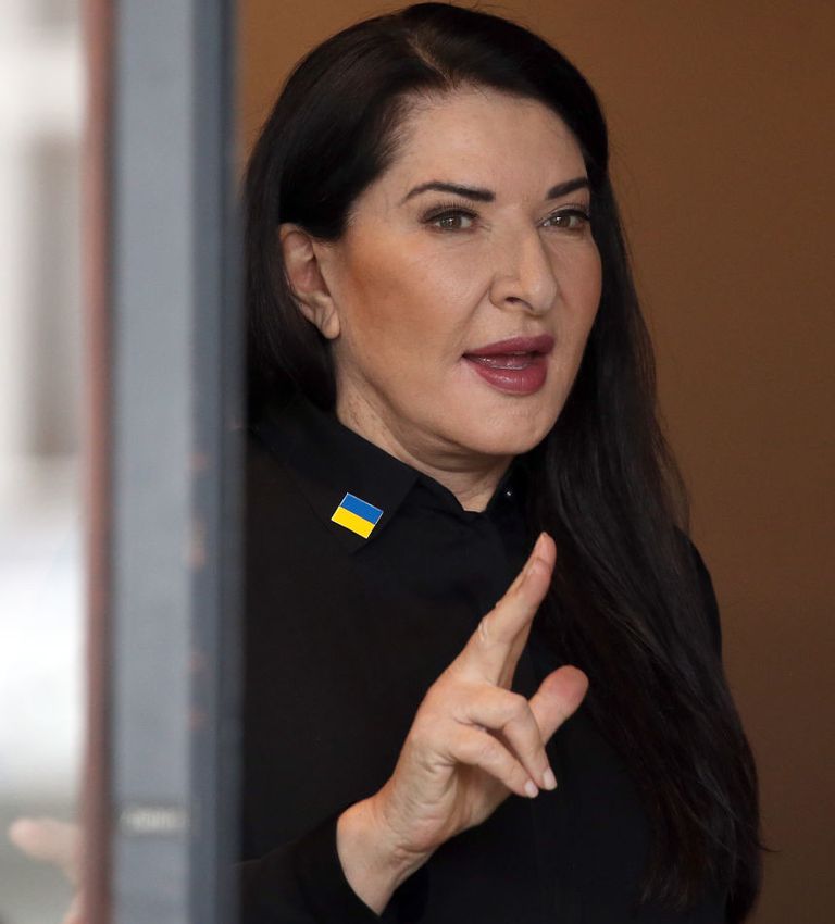https://www.gettyimages.co.uk/detail/news-photo/april-2022-berlin-performance-artist-marina-abramovic-chats-news-photo/1239782709