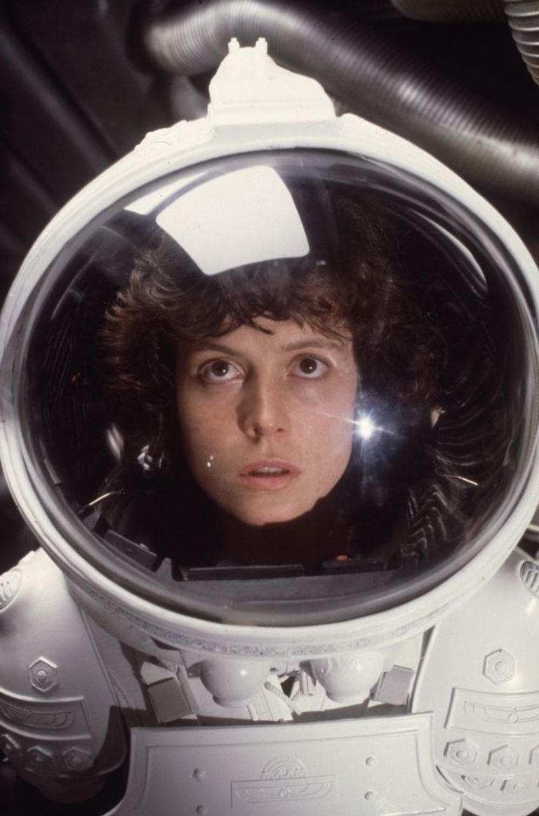 https://www.gettyimages.co.uk/detail/news-photo/american-actress-sigourney-weaver-in-the-role-of-ripley-in-news-photo/2694406
