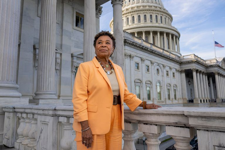 https://www.gettyimages.com/detail/news-photo/rep-barbara-lee-d-calif-poses-for-a-portrait-at-the-capitol-news-photo/1759296623
