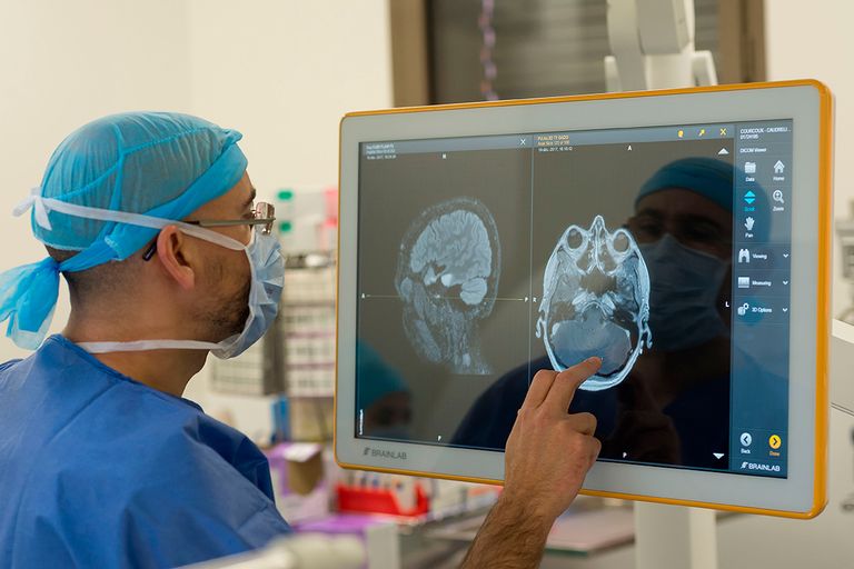 https://www.gettyimages.com/detail/news-photo/removal-of-a-cerebral-tumor-glioma-nice-hospital-france-news-photo/1041926906