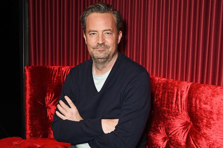 https://www.gettyimages.com/detail/news-photo/matthew-perry-poses-at-a-photocall-for-the-end-of-longing-a-news-photo/509761328
