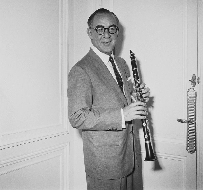 https://www.gettyimages.com/detail/news-photo/american-clarinettist-benny-goodman-posing-with-his-news-photo/1550840989