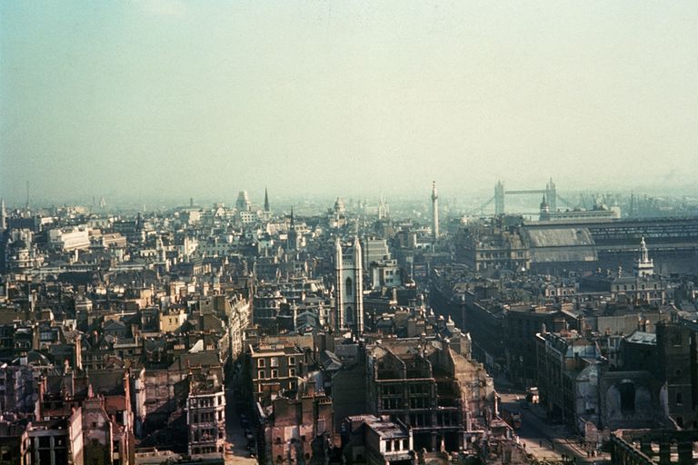 https://www.gettyimages.com/detail/news-photo/view-east-from-the-temple-area-of-london-after-german-news-photo/3430992
